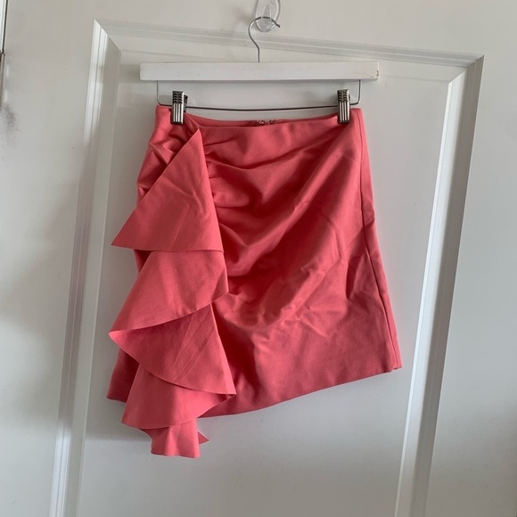 Revolve Elliatt Glasshouse Skirt - Picture 4 of 8